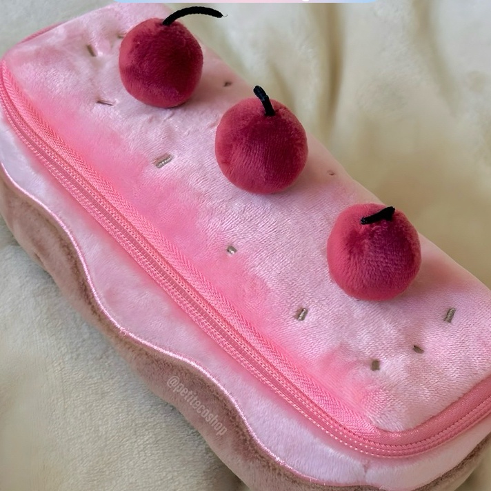 

PinkbubblyReadyCherry Cake Pencil Case Ins Cake Pen Tas Cute Cherry Girl Heart High Value Student Large kapacity Pencil Box Bag Tas Teks