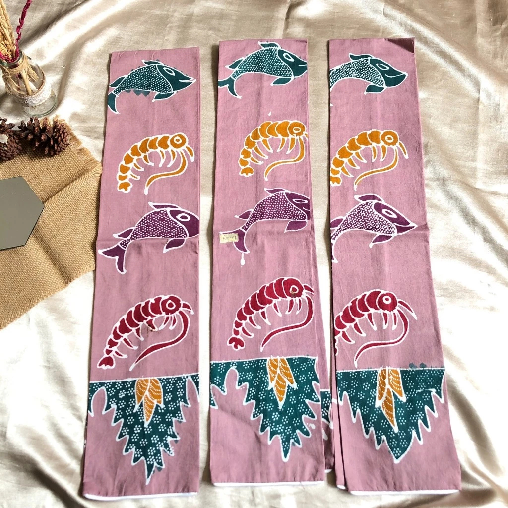 syal batik asli handmade - aksesoris batik - syal batik dusty - syal batik motif udang bandeng sidoa