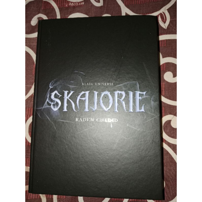 PREELOVED NOVEL SKAJORIE