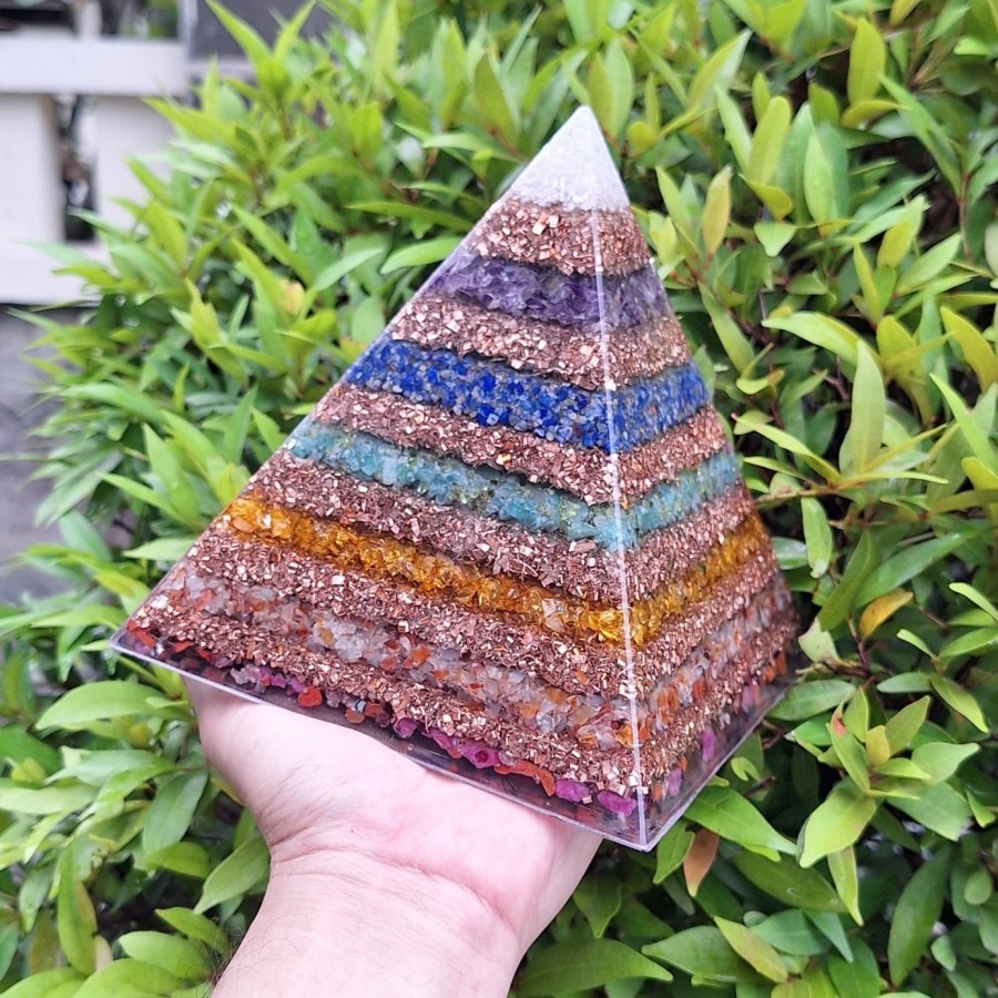 Pyramid Piramid 7 Chakra lapis Orgonite