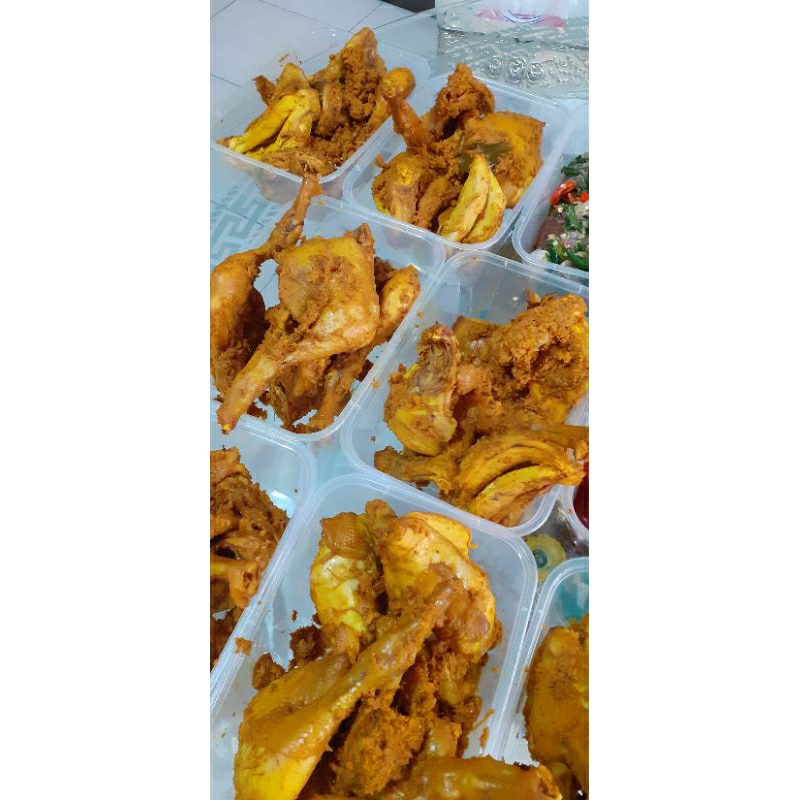 

Ayam Kampung Ungkep (FROZEN)