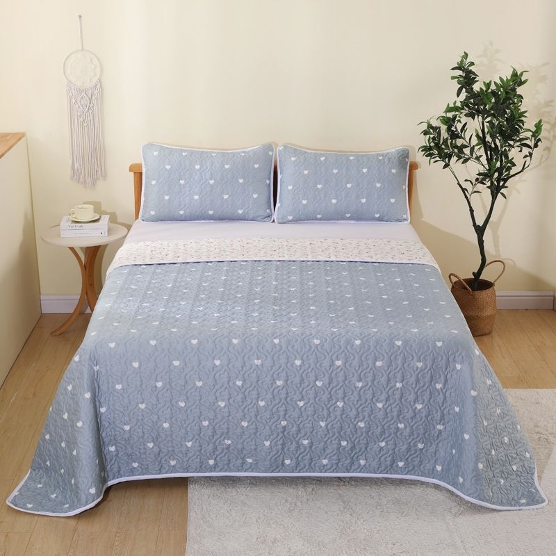 Bedcover quilting berlapis anti slip 2 in 1 bedcover sultan quilting bedcover bisa motif beda bolak 