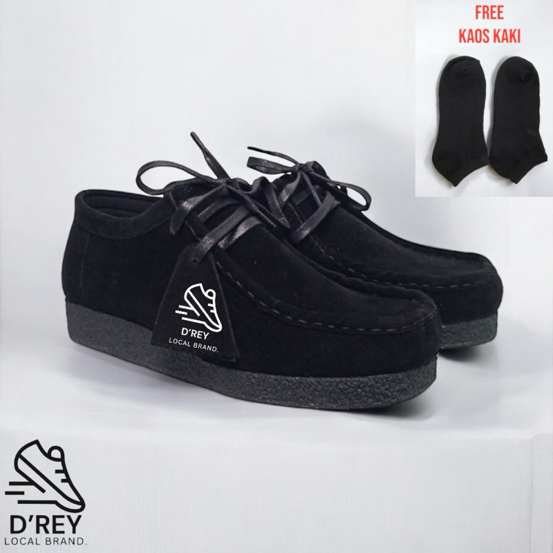 Sepatu  Casual Pria Sneakers Full Black Clark Chungky Wallabee