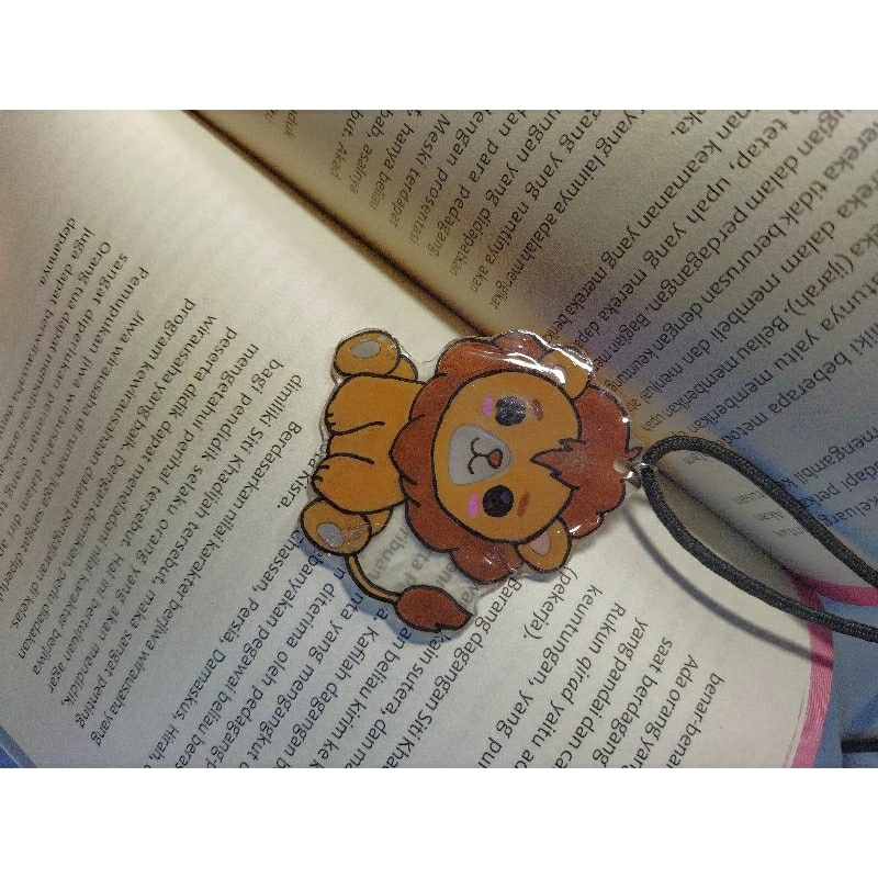 

Handmade bookmark lion small shrink paper