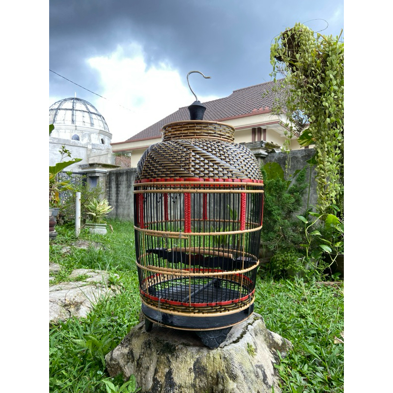 KANDANG PERKUTUT ROTAN BULAT KLASIK/ SANGKAR BURUNG