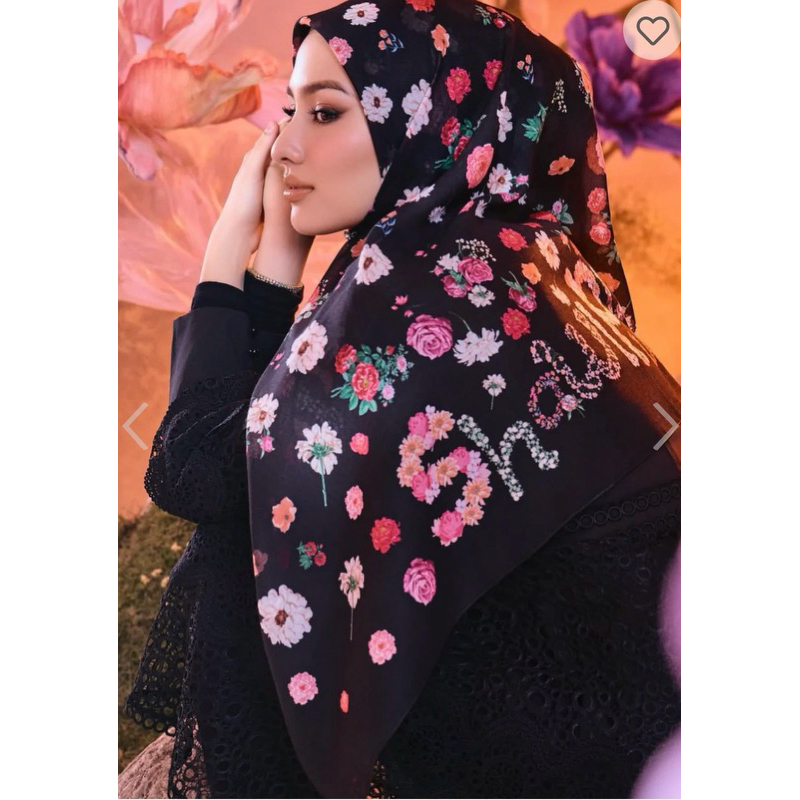 HIJAB MALAY ORIGINAL SHAWLPUBLICA DLL ( MINOR DEFECT )