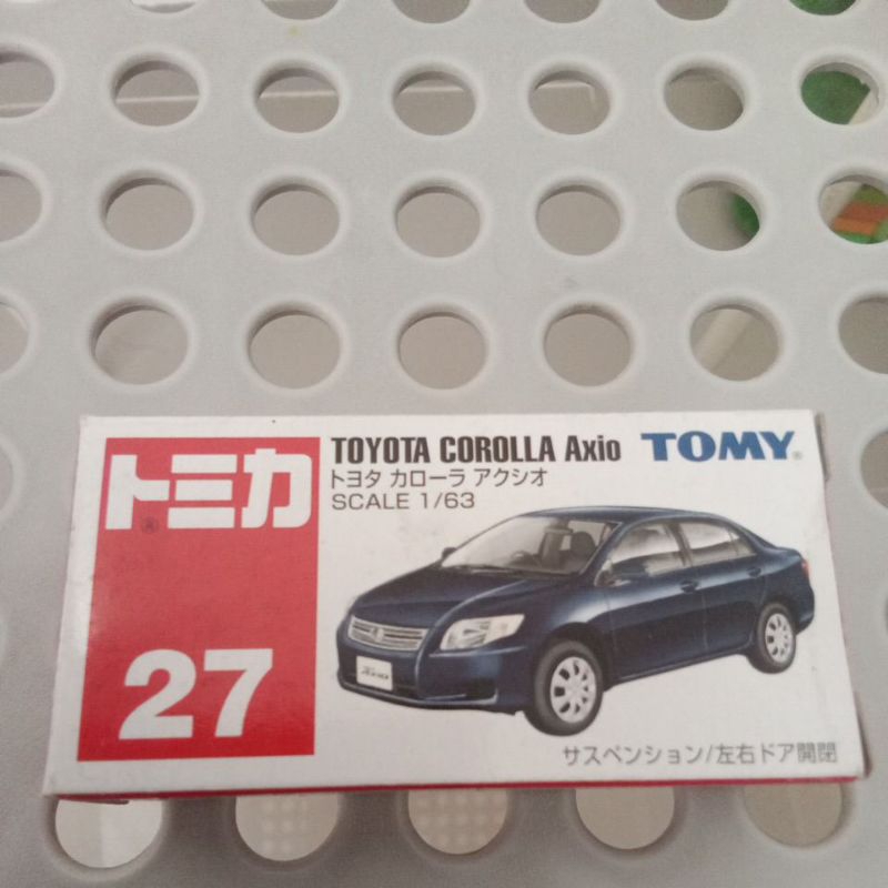 Tomica #27 Toyota Corolla Axio