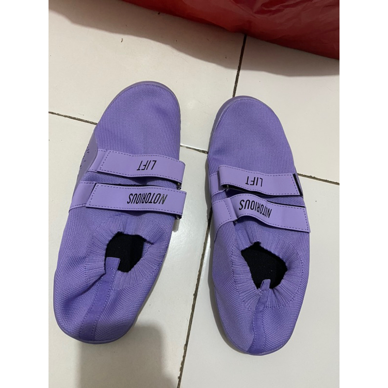Notorious Lift Lavender / Sepatu Deadlift Slippers