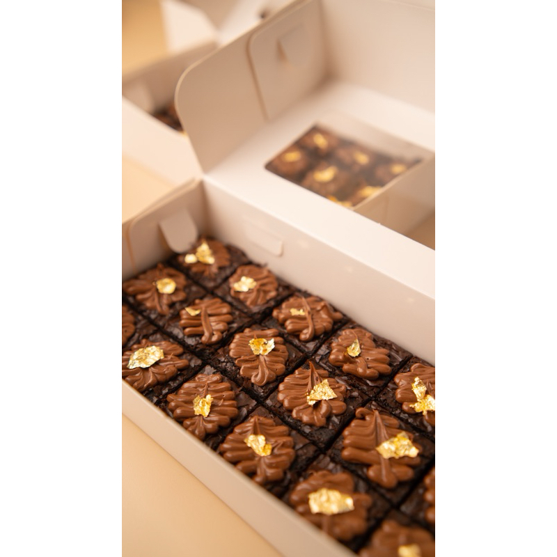 

Fudgy Brownies MEDIUM 20x10 - POMIEBAKERY (instant/sameday)