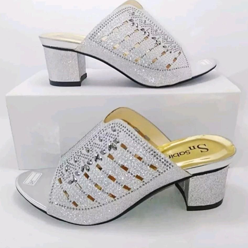 SEPATU WANITA/SANDAL WANITA DEWASA /SANDAL PESTA/SEPATU PESTA/HAK TAHU SAFARI/(COD)