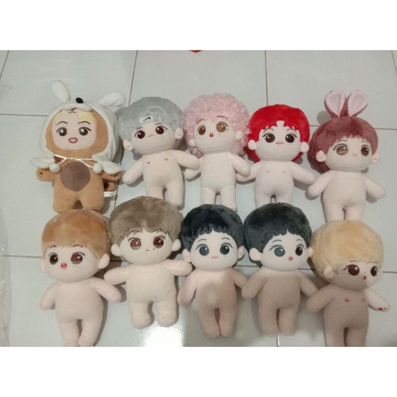 DOLL MARK LEE NCT / NCT U / NCT 127 / NCT DREAM / SUPERM / DOLL MARK LEE 20CM