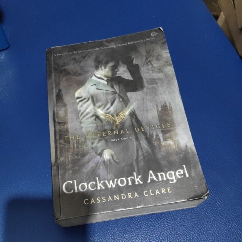 CLOCKWORK ANGEL BUKU