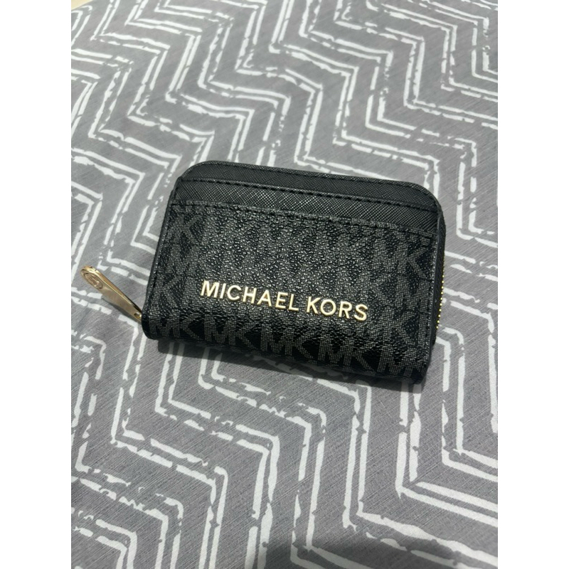 Dompet MK kecil