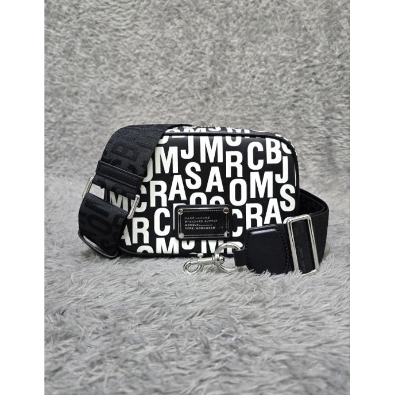 (100% ORI) MJ FLASH LEATHER CROSSBODY BAG BLACK / WHITE