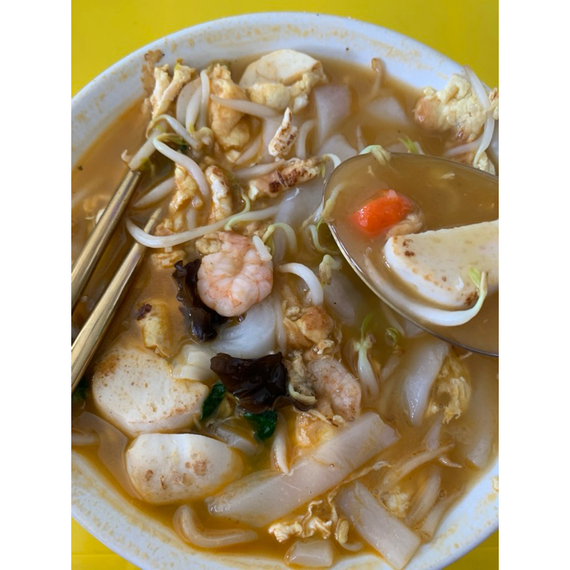 

kwetiau kuah tomyum seafood
