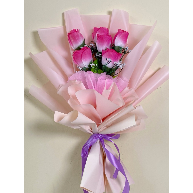 Bunga mawar buket palsu untuk wisuda ulang tahun valentine