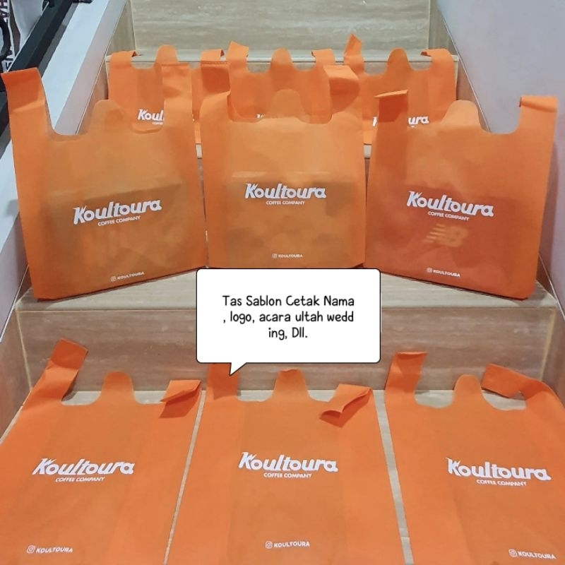 Jasa Sablon Cetak Nama Tas Kain Spunbond Goodie Bag Kantong Kemasan Belanja Souvenir Ultah Wedding