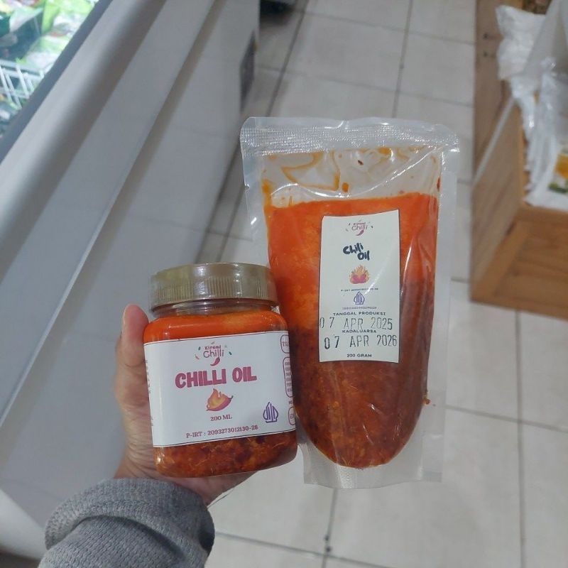 

Kirami Chilli Oil Minyak Cabai Jar dan Pouch 200ml