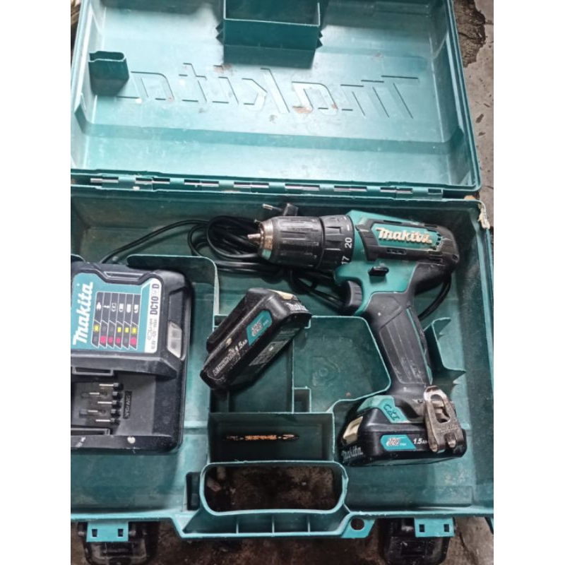 bor cordles makita DF333DWYE  bekas normal batrai masi 2pcs