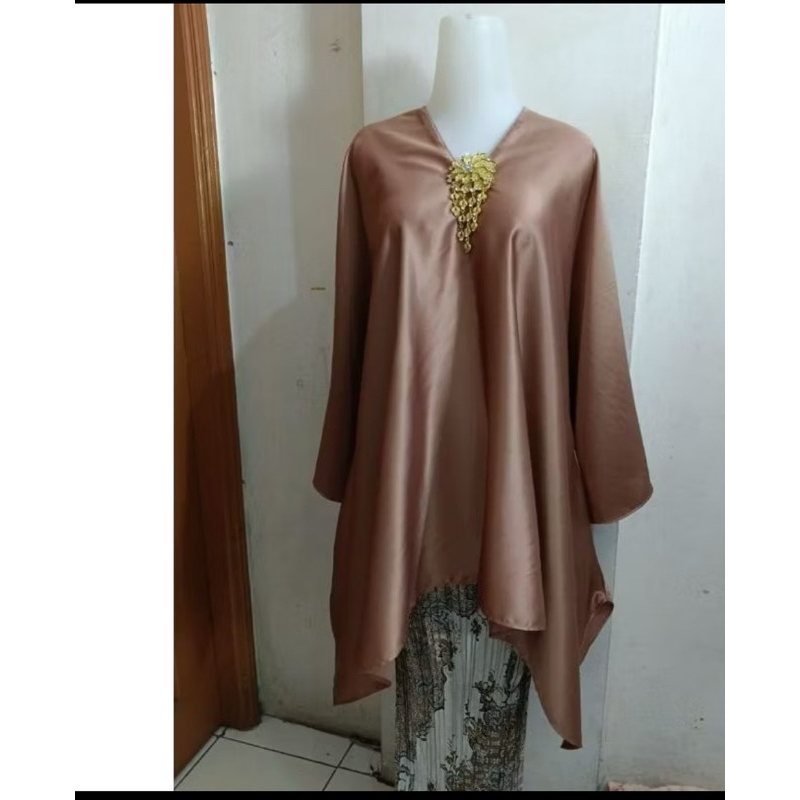 Kebaya  Maya Tunik Silk Kondangan / Kebaya Satin Tunik elegan wear