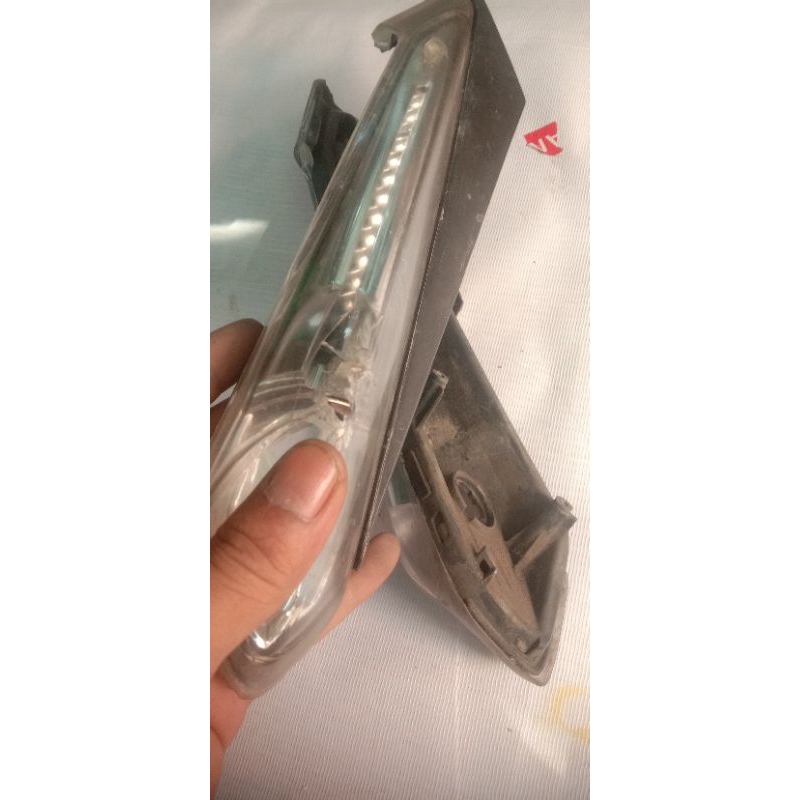 REFLEKTOR LAMPU SEN VARIO TEKHNO 110 KARBU (ORIGINAL)