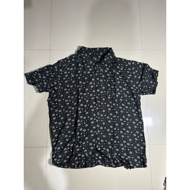 Kemeja RVCA Second Like New Original Product 100%
