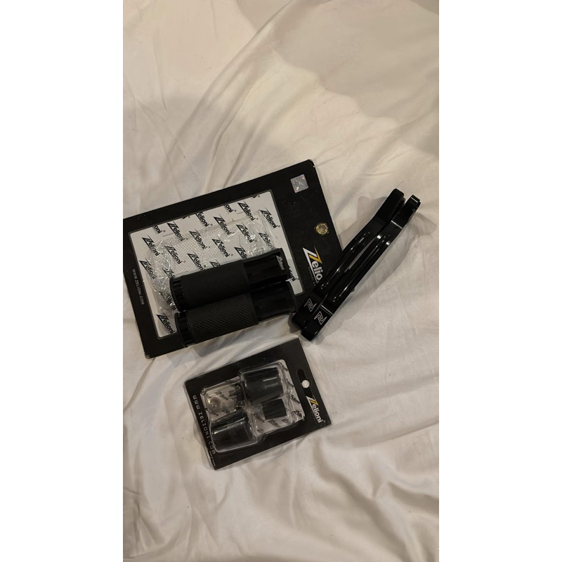 Paket Handgrip Zelioni Hitam + Stabilizer Zelioni Black + Handlerem Zelioni Black Vespa Sprint Vespa