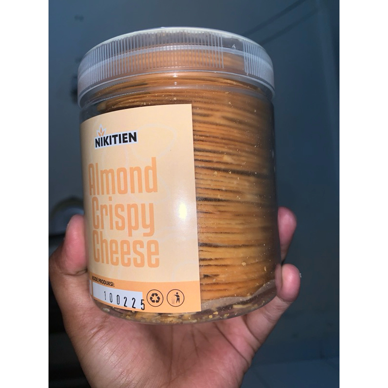 

Almond Chesee
