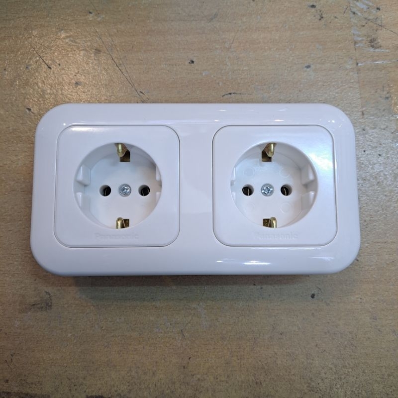 Stop Kontak 2 lubang Non CP Panasonic / Stop Kontak 2 lubang Panasonic