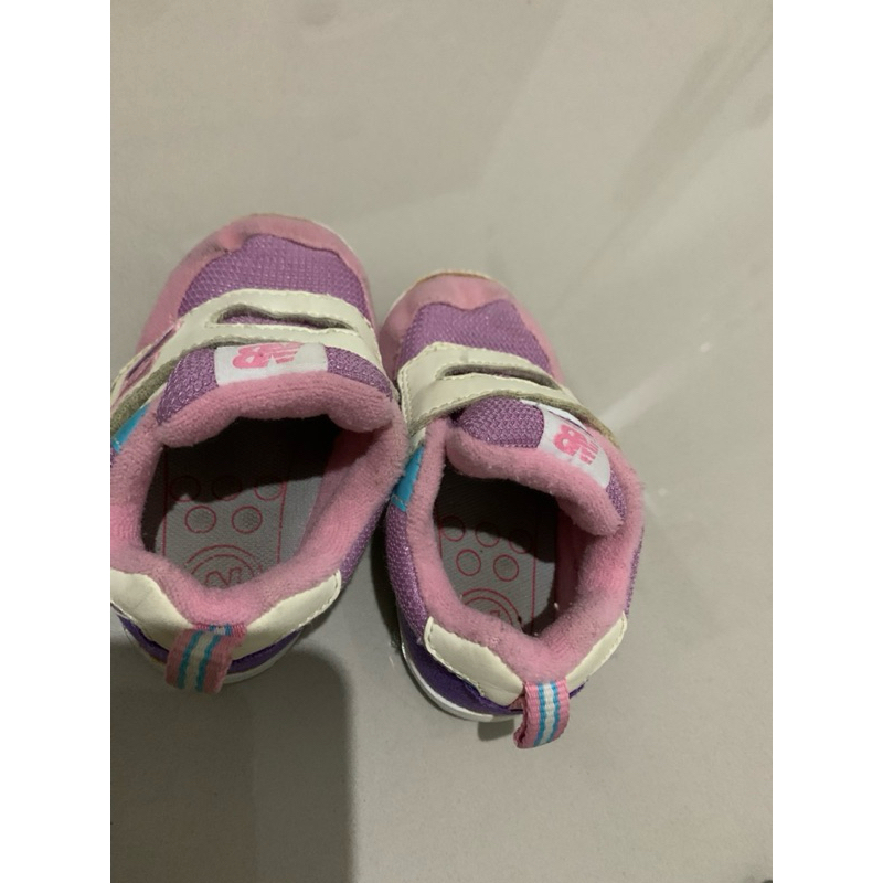 sepatu new balance anak