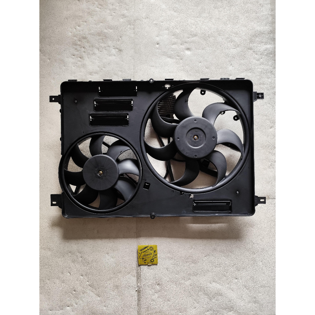Kipas Pendingin Radiator Elektrik untuk LAND ROVER RANGE ROVER EVOQUE L538 FREELANDER 2 LR024292