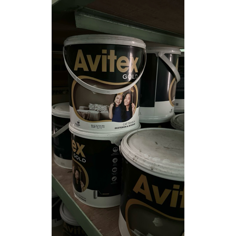 CAT TEMBOK AVITEX GOLD