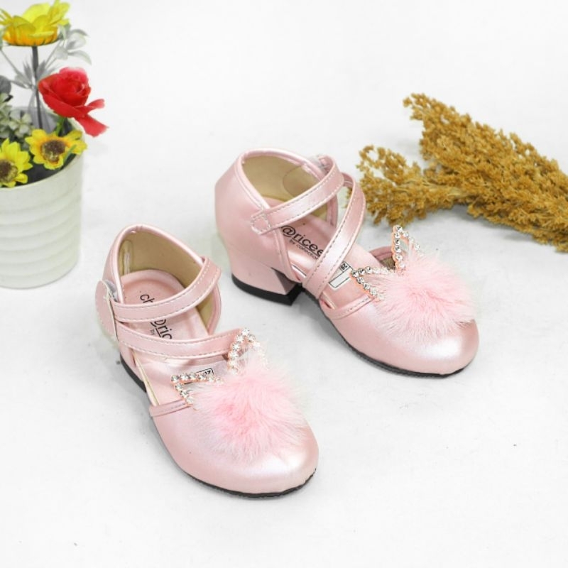Sepatu Sandal Anak Perempuan Hak 3CM Tali2 Bulu kelinci CP06