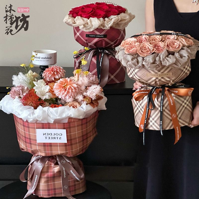 

[5 Lembar] KERTAS FLOWER WRAPPING CELLOPHANE ECER KERTAS BUKET BUNGA HAND BOUQUET Burberry