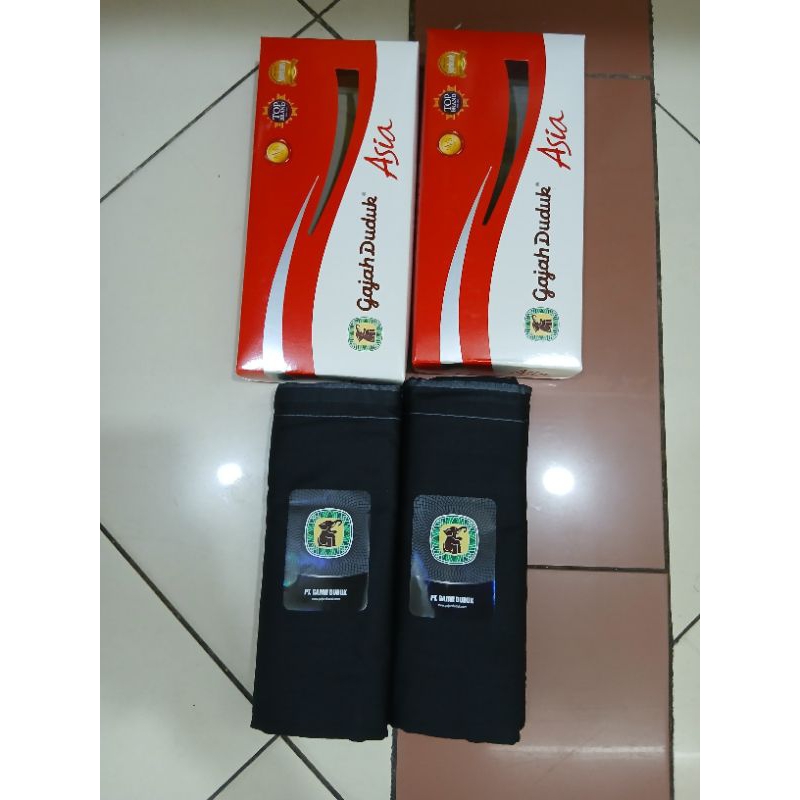 sarung gajah duduk hitam / putih polos