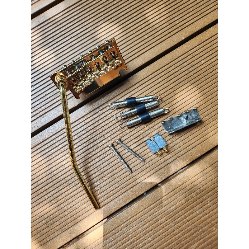 Tremolo Gotoh T1502 Gold Double Pivot