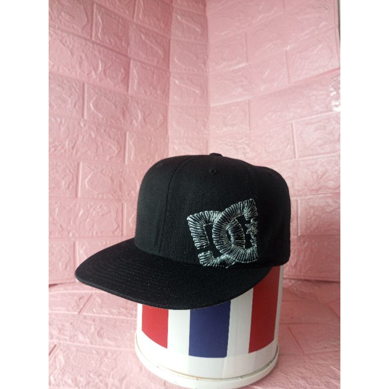 Topi Snapback Ganteng DC shoes x Yupoong