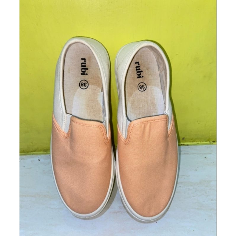 Preloved Sepatu Rubi