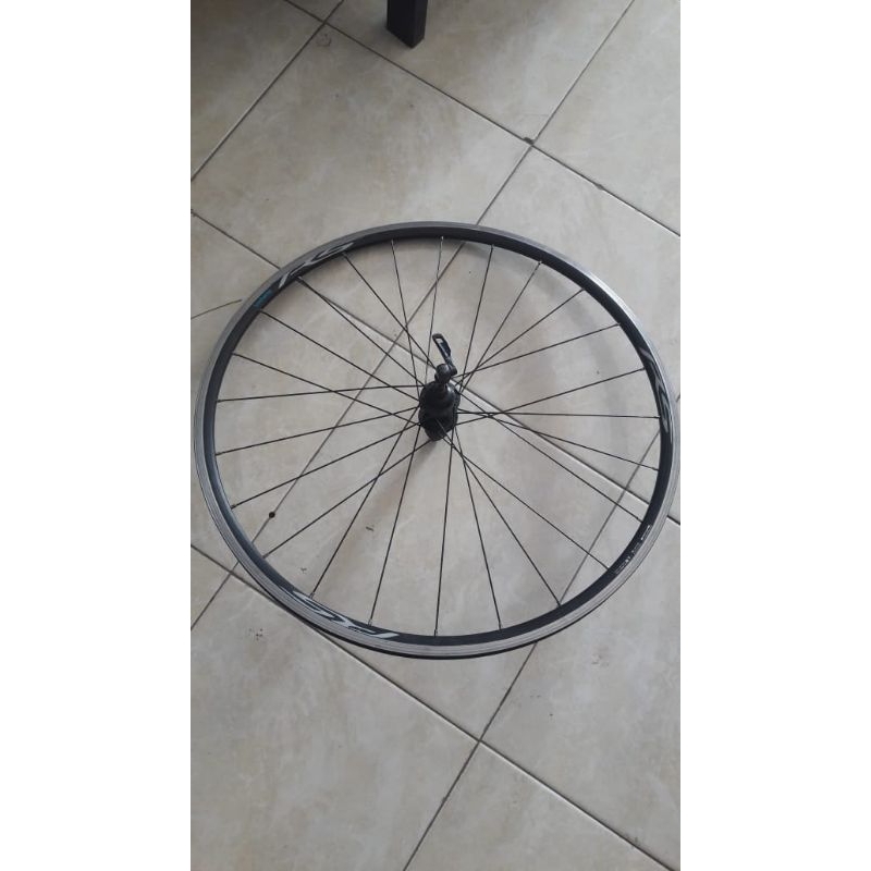 Wheelset belakang shimano rs10