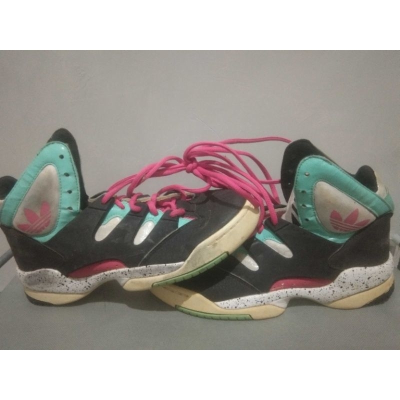 sepatu olahraga nike