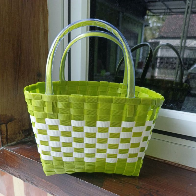 tas anyaman plastik super mini warna , tas souvenir, tas hampers, tas cantik