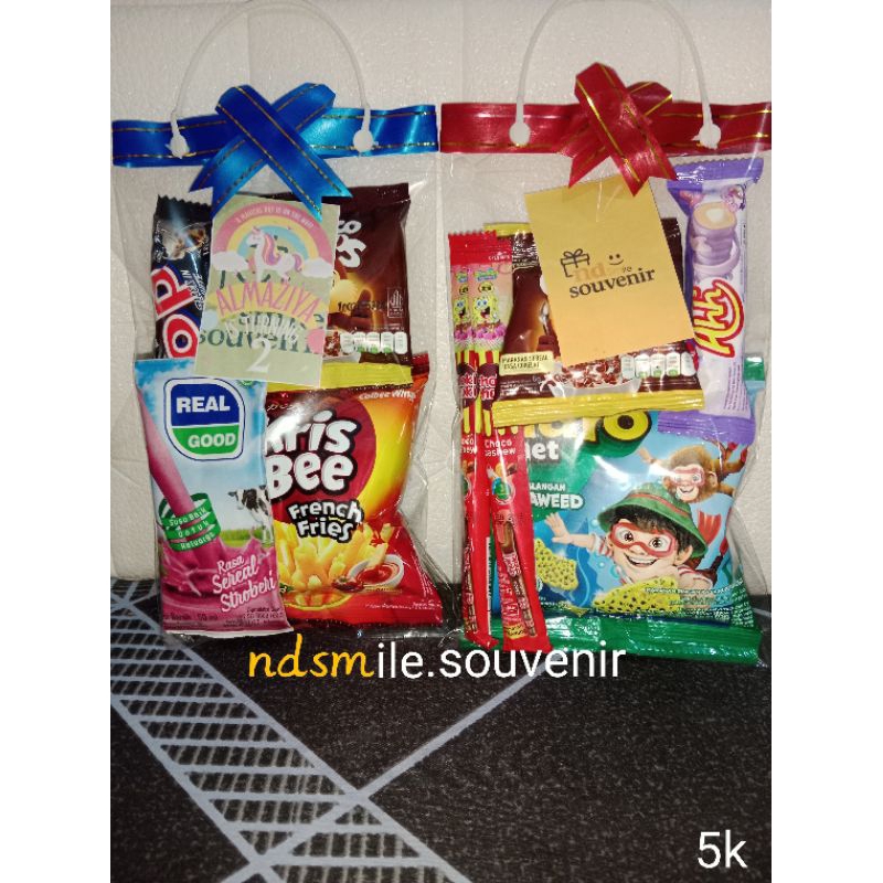 

Hampers/Souvenir Ulang Tahun