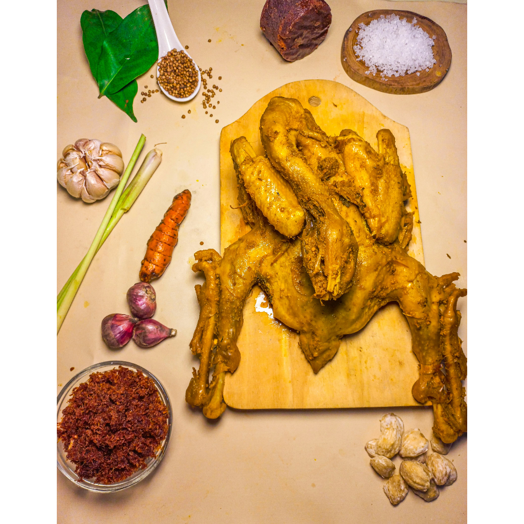 

Ayam Kampung Ungkep 1 Ekor + Serundeng + Sambal (Siap Saji - Vakum)