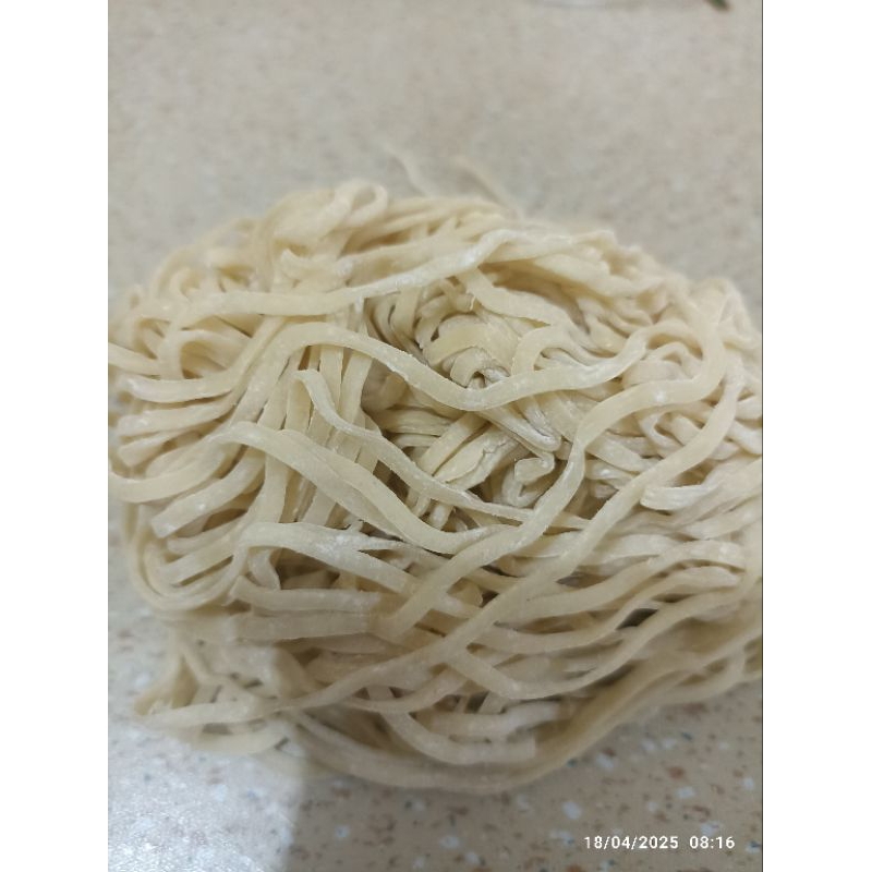 

MIE HALUS MENTAH
