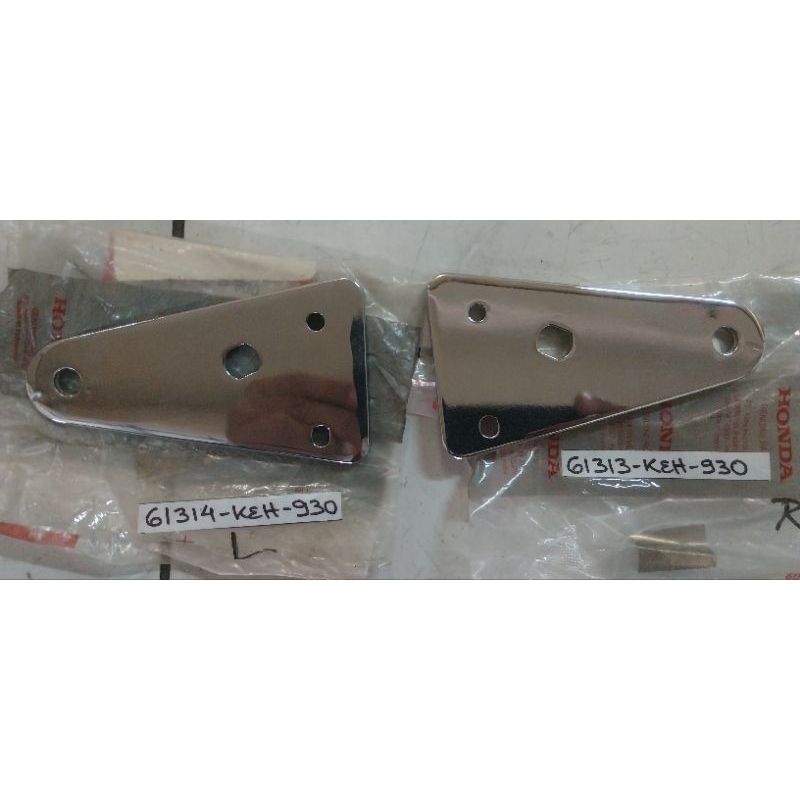 Kuping lampu atau bracket lampu kanan dan kiri untuk motor Mega pro Old dan Mega pro Primus Number p