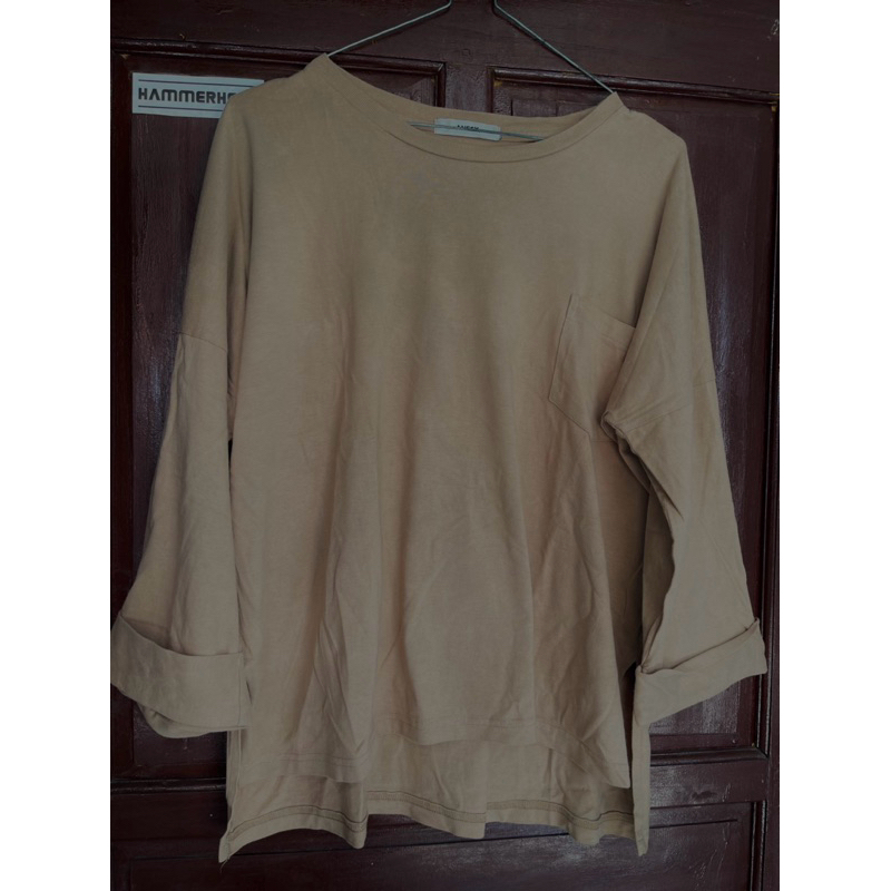 (preloved) Oversize Pocket Tshirt by ANSSY