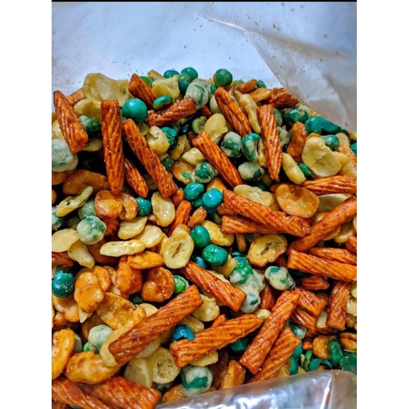 

TERMURAH camilan kacang koro mix/kacang campur/kacang gurih/camilan gurih
