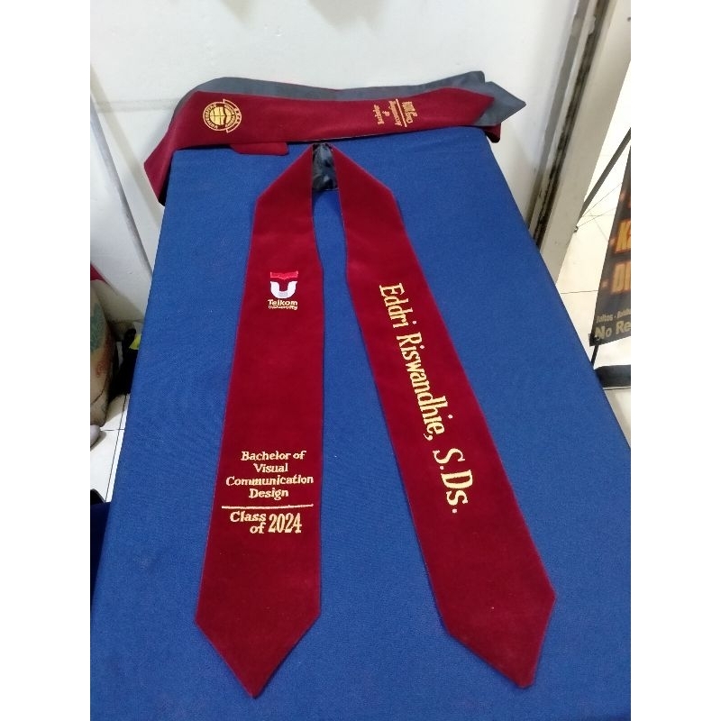 SELEMPANG WISUDA KALUNG EXPRES BAHAN BLUDRU  BERKUALITAS TEBAL LEMBUT DAN TIDAK KAKU