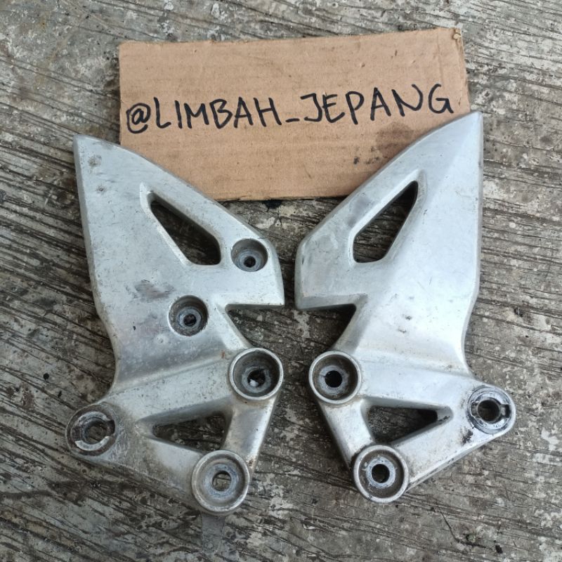 Footstep depan Suzuki Gsx 150 Step depan GSX R /GSX S original Second