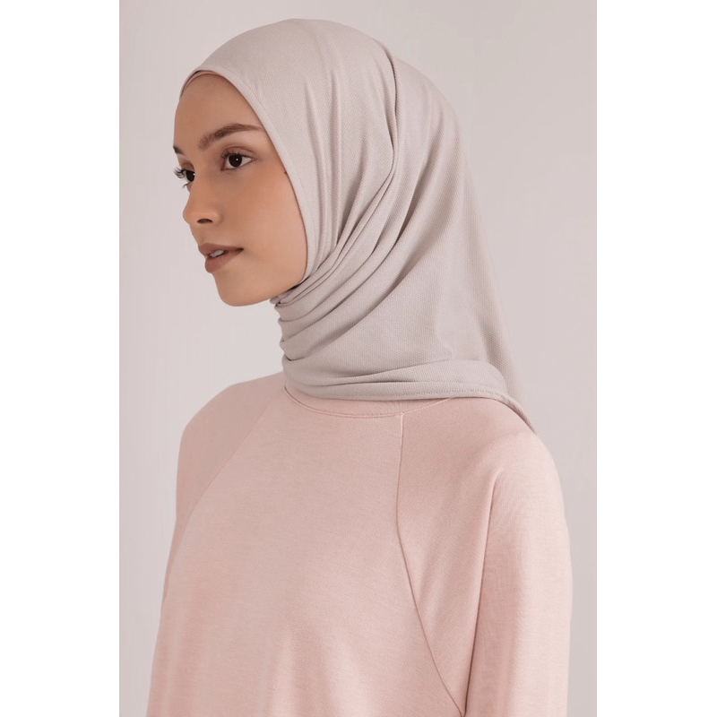 Laica x Ria Miranda Instant Hijab
